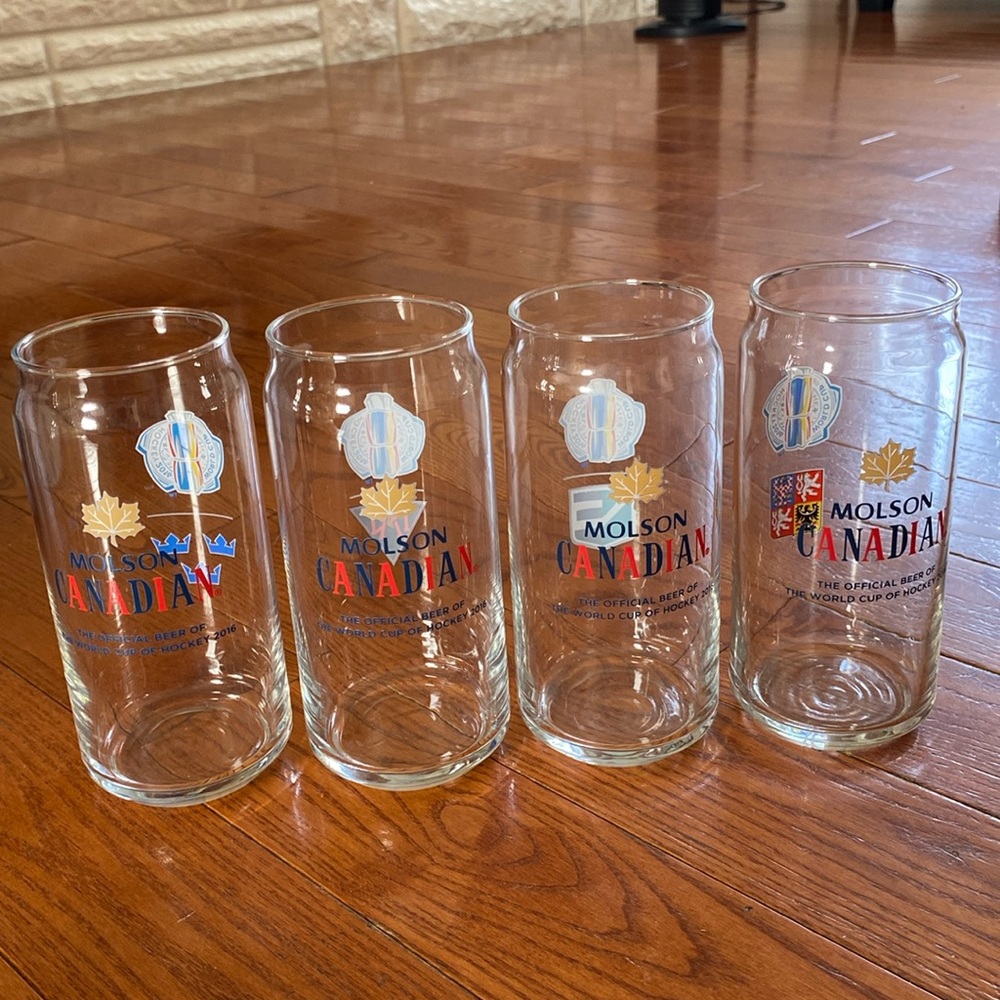 Molson Canadian 2016 World Cup hockey set of 4 glasses.